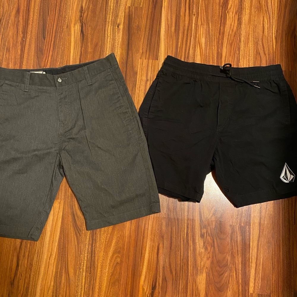 Men’s Volcom shorts